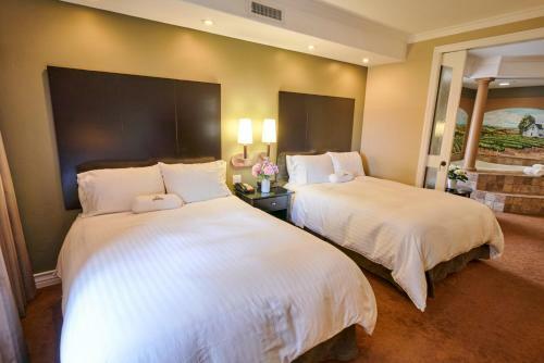 La Bellasera Hotel & Suites