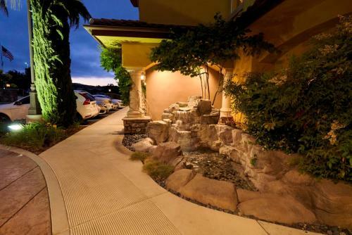 La Bellasera Hotel & Suites