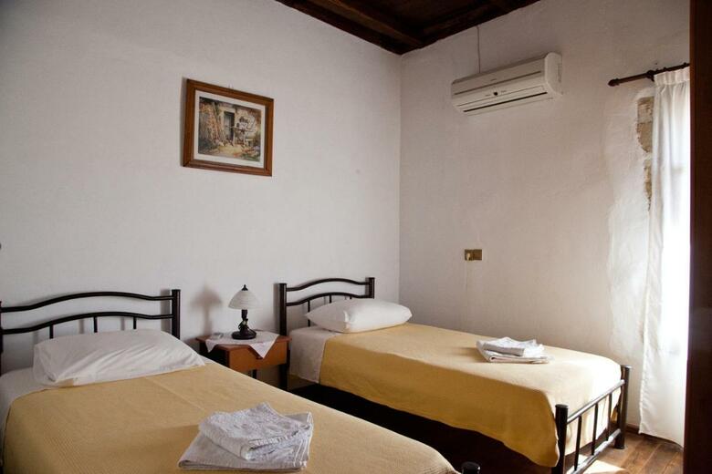 Tsivaras Villas