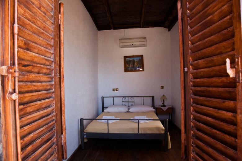 Tsivaras Villas