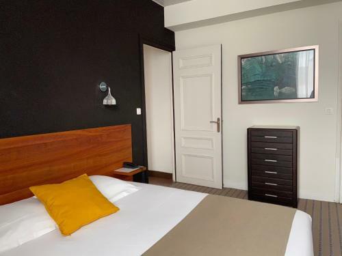 Hotel H�tel De France - Restaurant L'insolite