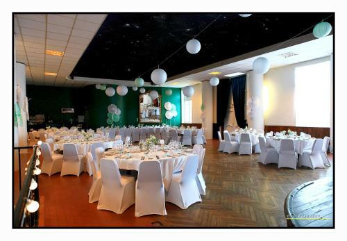 Hotel H�tel De France - Restaurant L'insolite