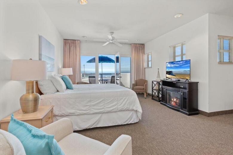 Hotel Beach House Inn & Suites