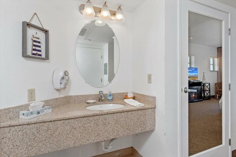 Hotel Beach House Inn & Suites