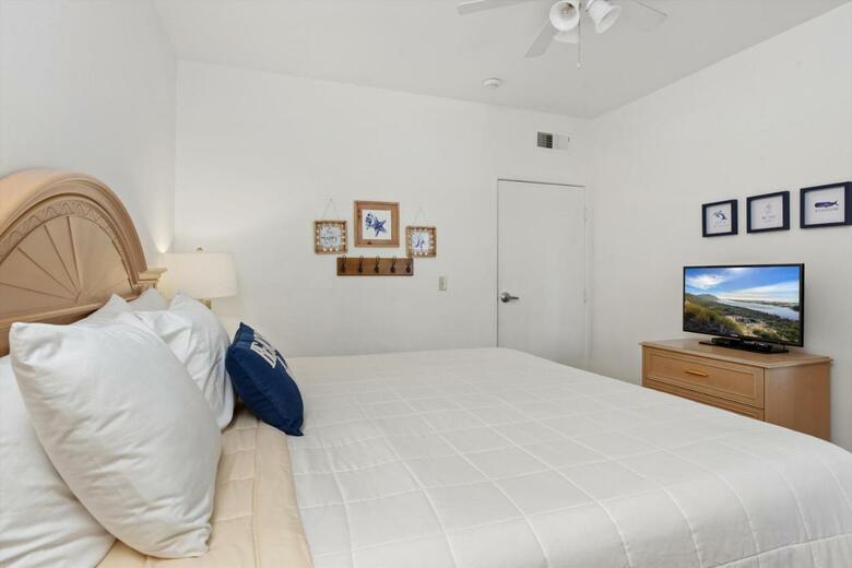 Hotel Beach House Inn & Suites
