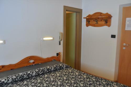 Hostal Casa Alpina Dobbiaco