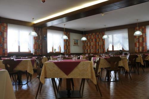 Hostal Casa Alpina Dobbiaco