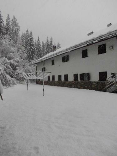 Hostal Casa Alpina Dobbiaco