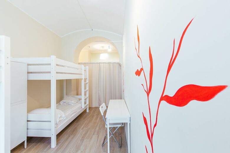 Tomato Backpackers Hotel