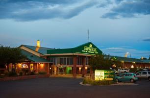 Parkway Plaza Hotel And Convention Centre