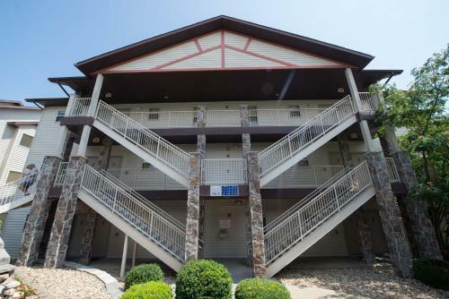 Hotel Branson Yacht Club