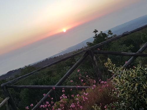 Hostal L'infinito Guest House