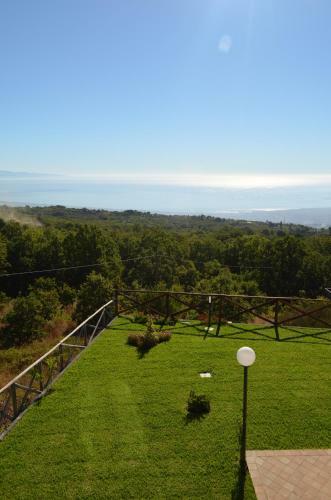 Hostal L'infinito Guest House