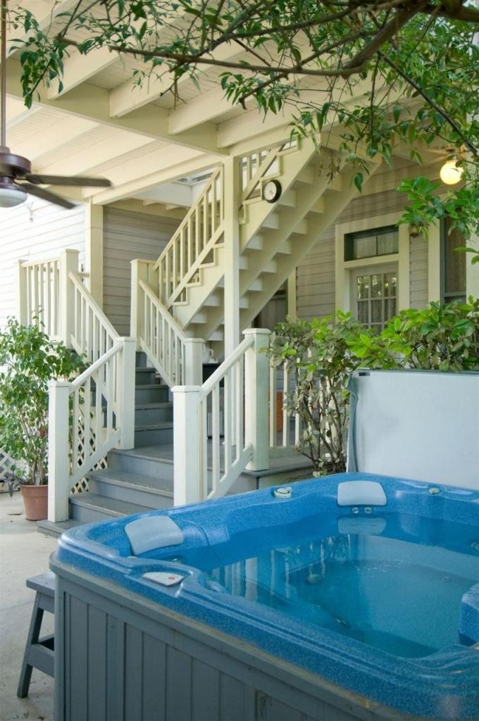 Brackenridge House Bed And Breakfast