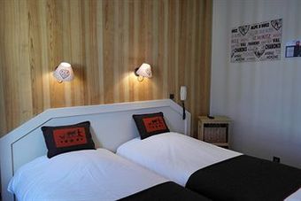 Cecil Hotel