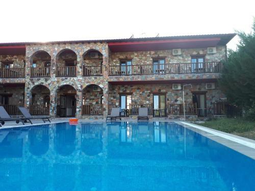 Hostal Monastiri Guesthouse