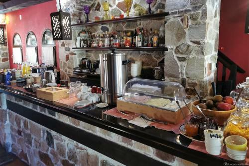 Hostal Monastiri Guesthouse