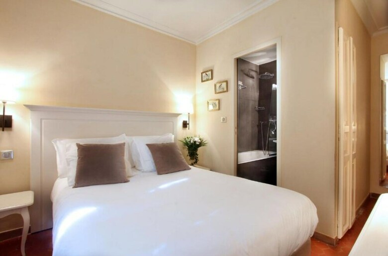 Hotel Les Quatre Dauphins