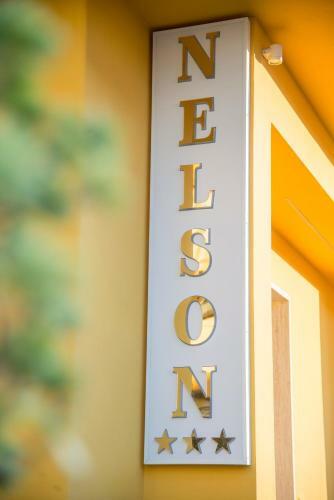 Nelson Hotel