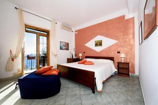 Bed & Breakfast Holiday House Le Palme
