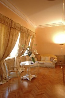 Andreola Central Hotel