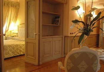 Andreola Central Hotel