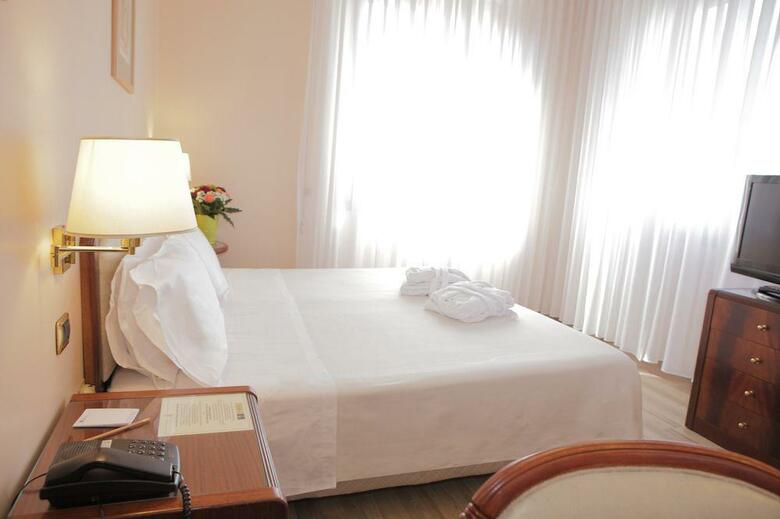 Hotel Bristol