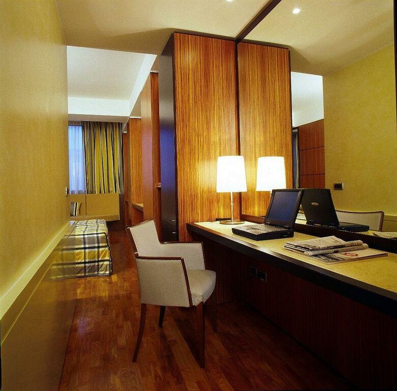 Hotel Carrobbio