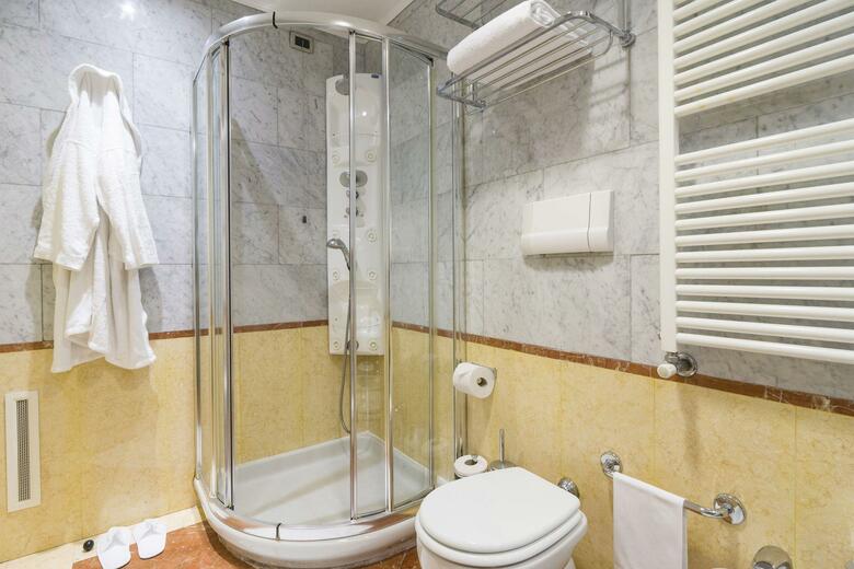 Hotel Carrobbio