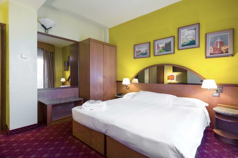 Hotel Carrobbio