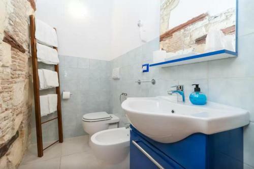 Bed & Breakfast Arch�