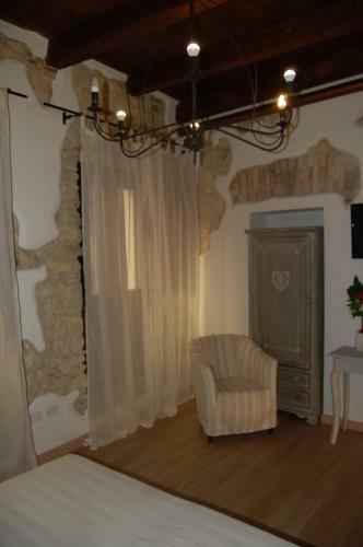 Bed & Breakfast Arch�