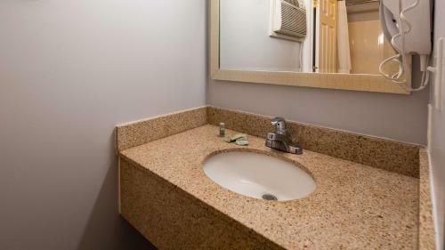 Motel Country Inn & Suites