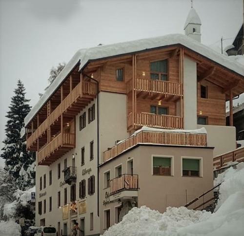 Hotel Albergo Alpino