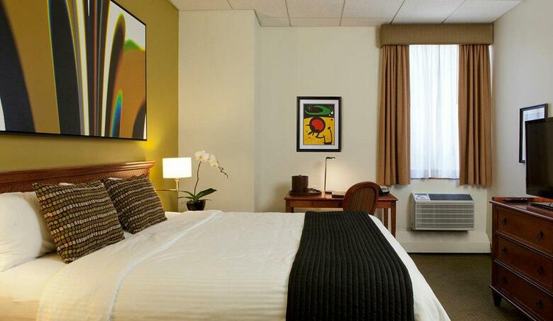 Broadway Plaza Hotel