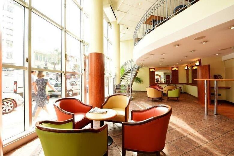Hotel Ibis Budget Nice Californie Lenval
