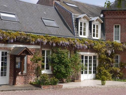 Bed & Breakfast Chambres D'h�tes Et Roulottes Le Clos Du Quesnay