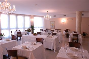 Pilgrim's Hotel