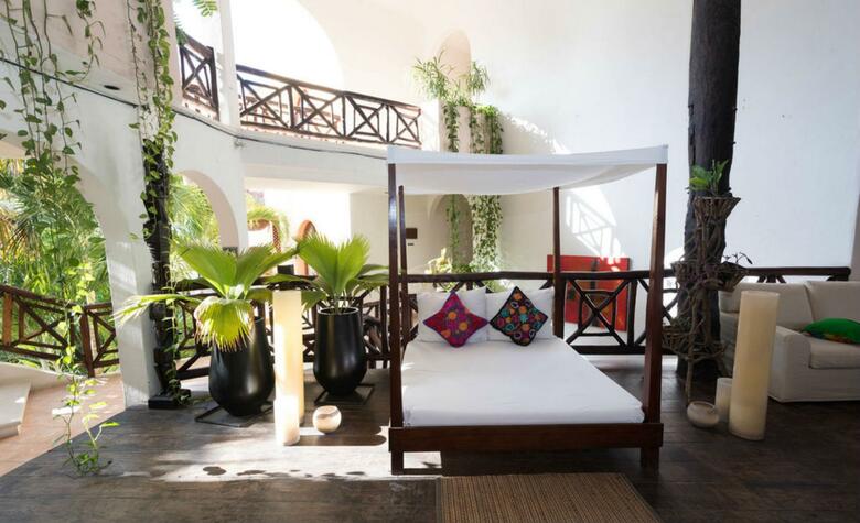 Hotel Riviera Del Sol
