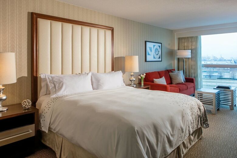 Renaissance Newark Airport Hotel