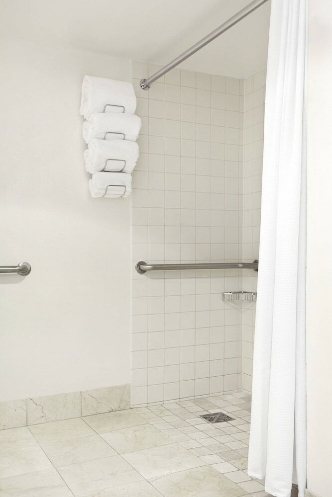 Renaissance Newark Airport Hotel