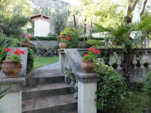 Bed & Breakfast Les Montades Chambres D'h�tes
