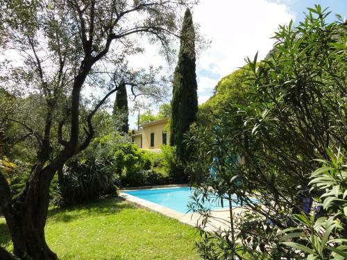 Bed & Breakfast Les Montades Chambres D'h�tes
