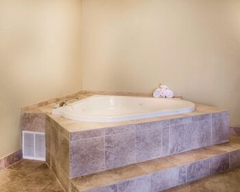 Hotel Quality Inn & Suites Medina - Akron West