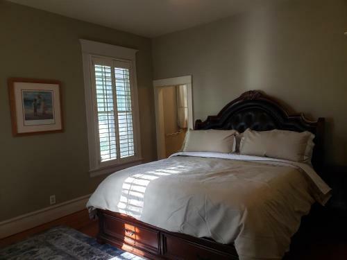 Bed & Breakfast Iron Horse Inn