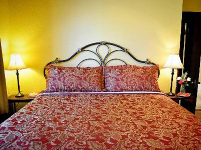 Bed & Breakfast Iron Horse Inn
