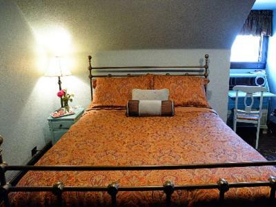Bed & Breakfast Iron Horse Inn