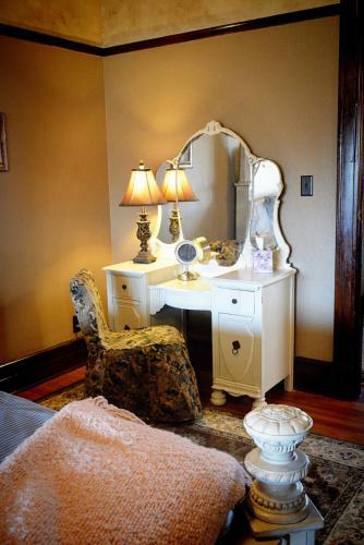 Bed & Breakfast Iron Horse Inn