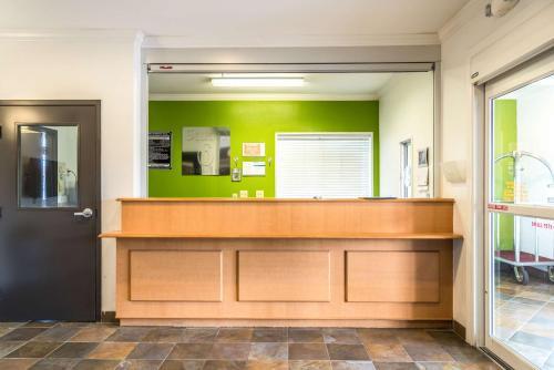 Hotel Studio 6 Sulphur