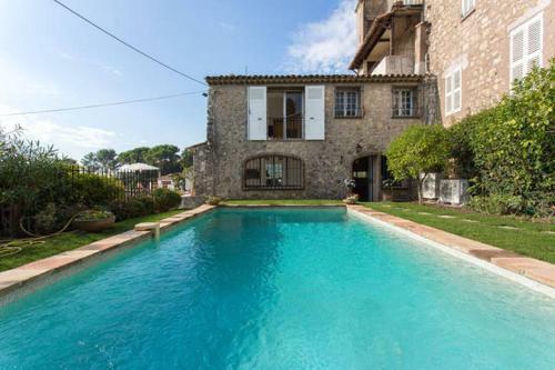 Villa C�te D'azur View Of Cannes Bay